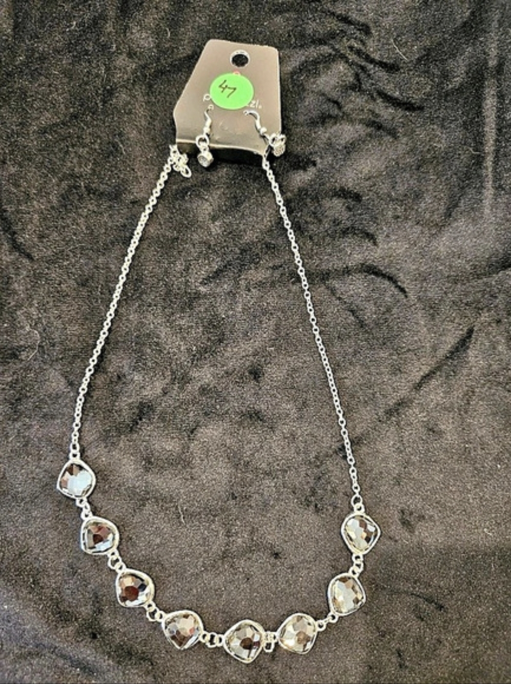 Paparazzi The Only SMOKE-SHOW in Town Necklace Silver & Clear